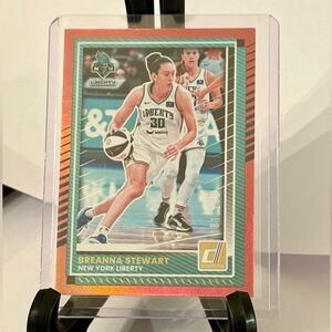 Breanna Stewart Basketball Card Red Holo 181/299 New York Liberty